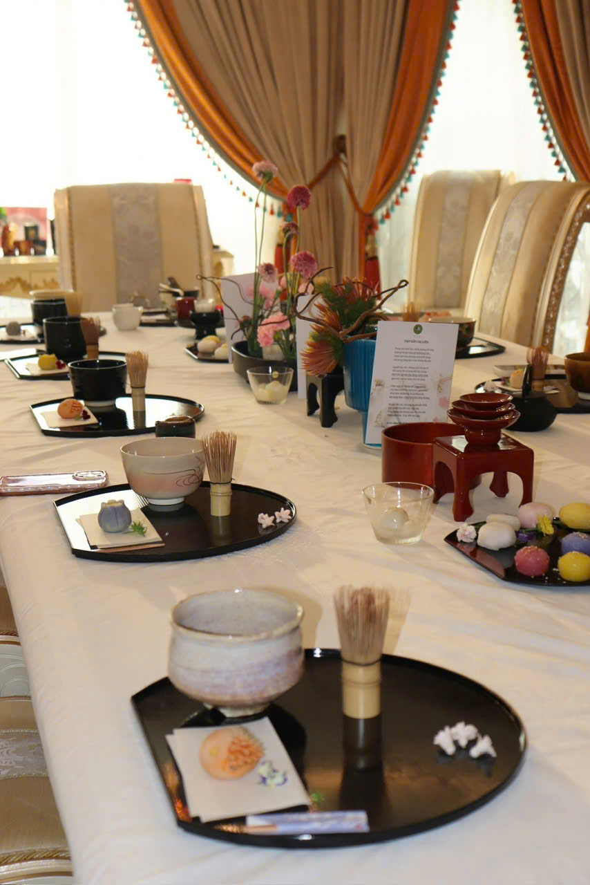 MIYABI Table Setting